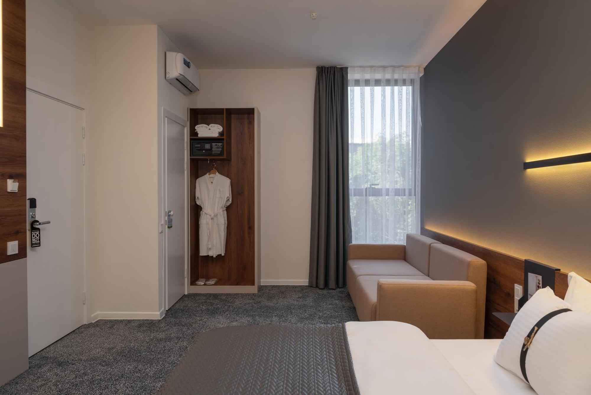 Duo Hotel By Futuro Biškek Exteriér fotografie