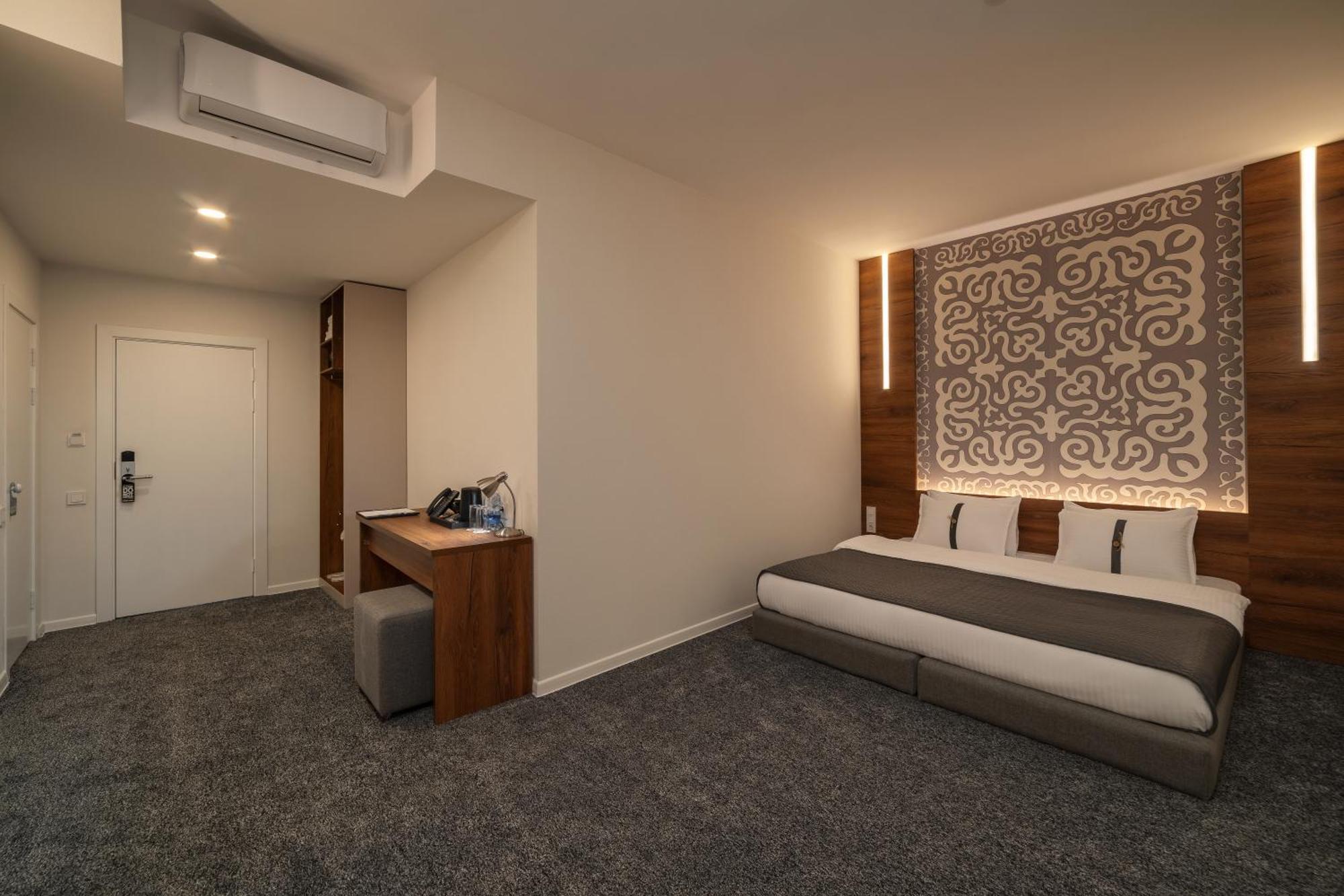 Duo Hotel By Futuro Biškek Exteriér fotografie