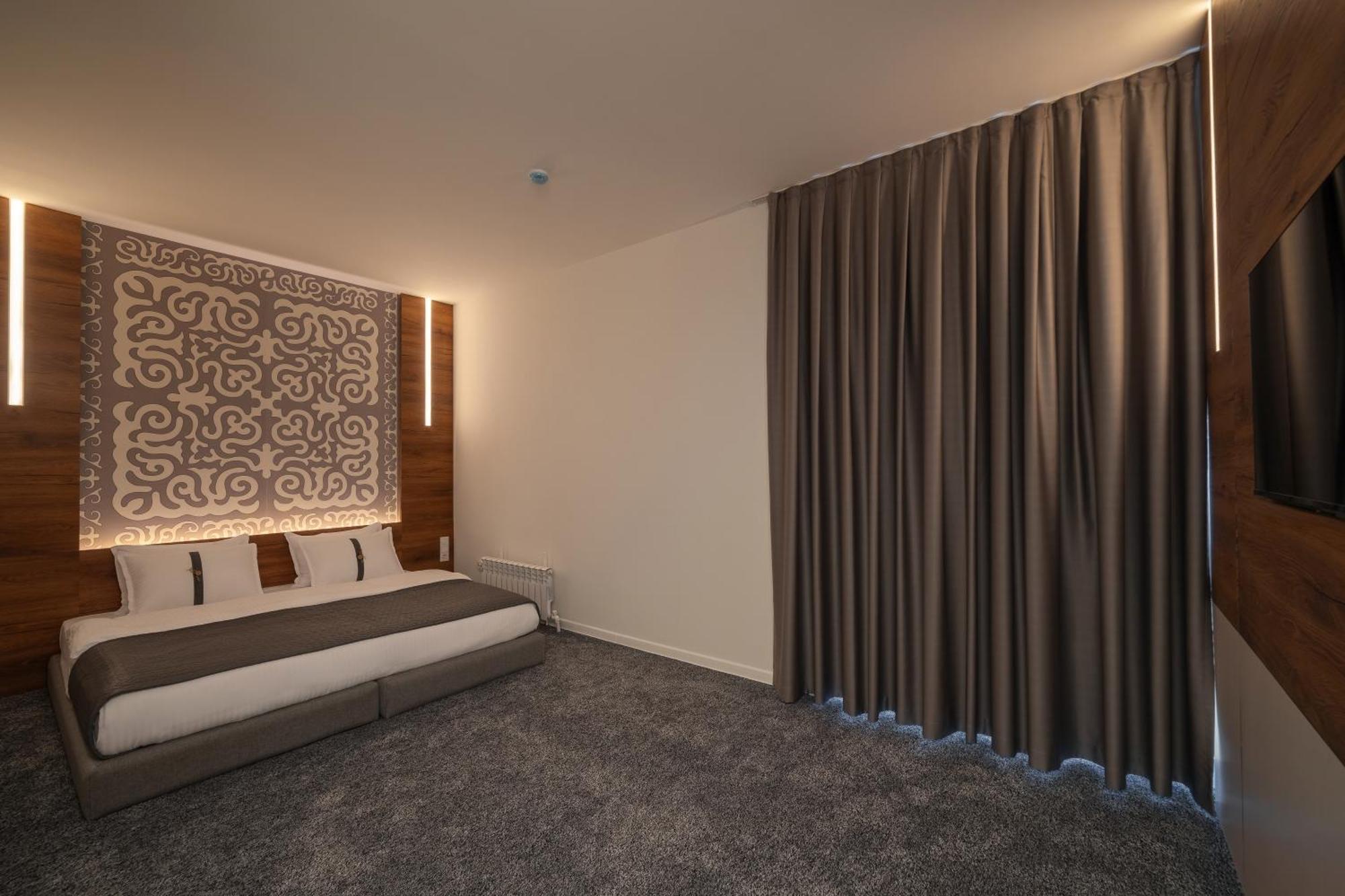 Duo Hotel By Futuro Biškek Exteriér fotografie