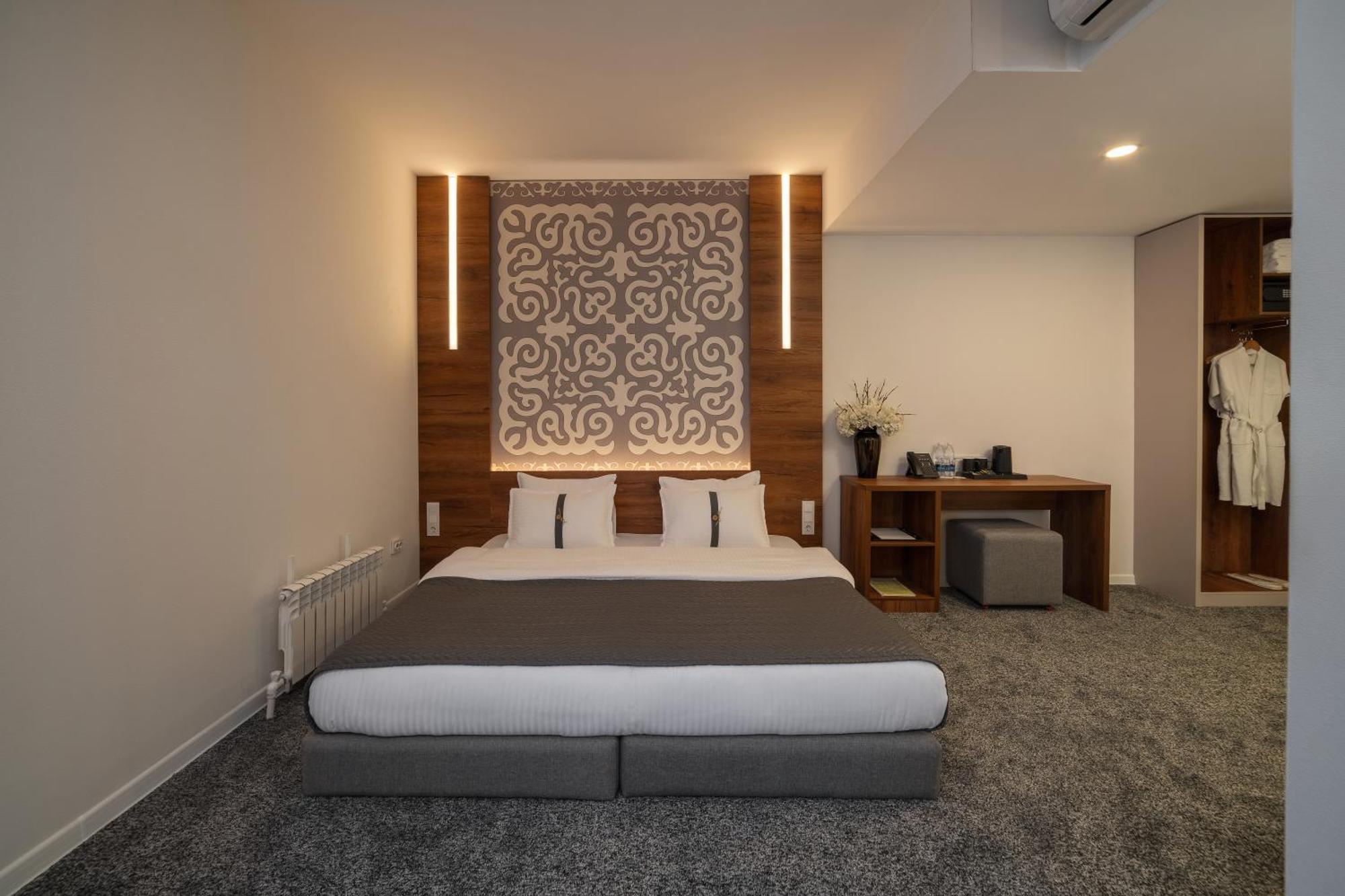 Duo Hotel By Futuro Biškek Exteriér fotografie