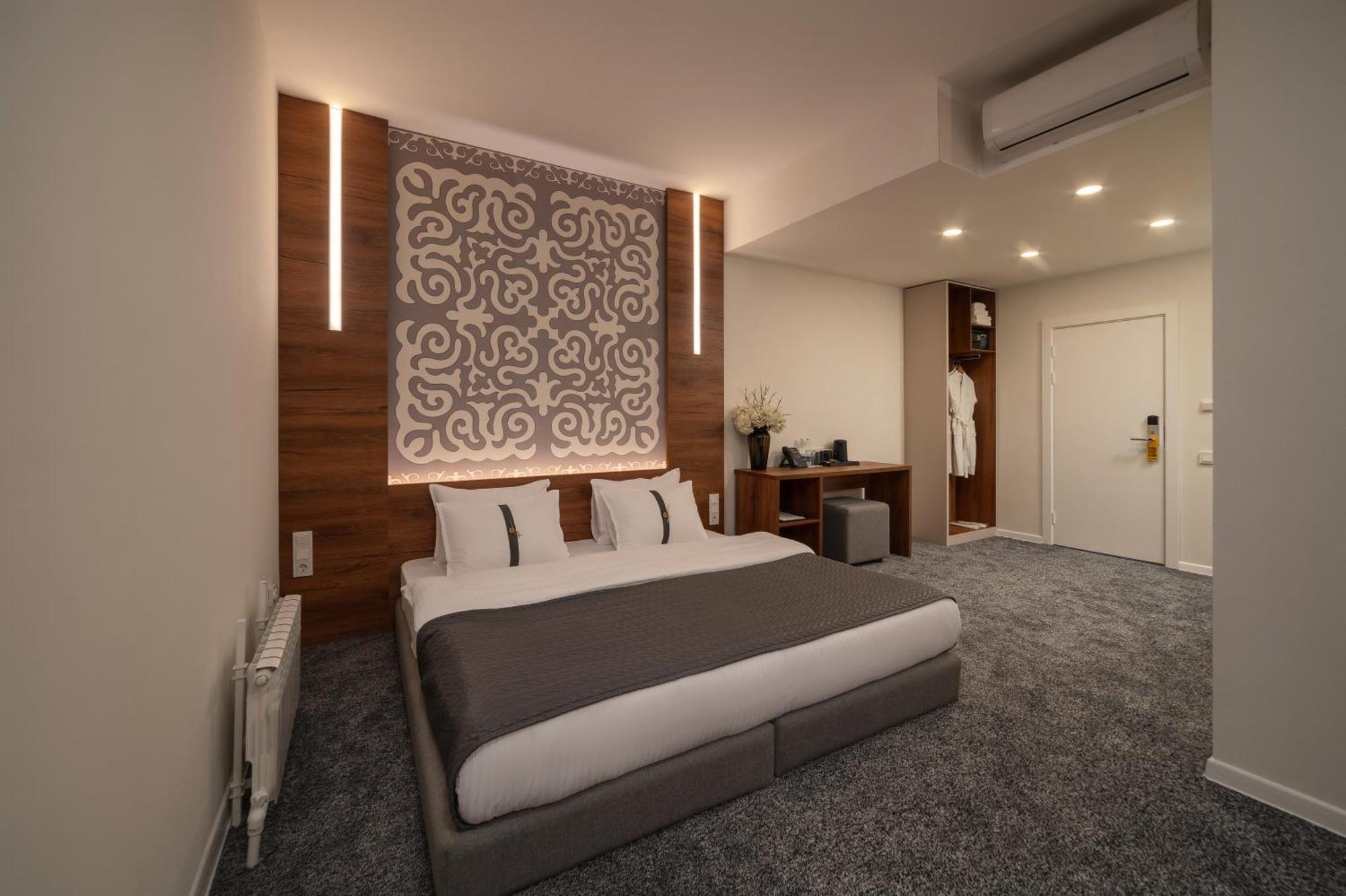 Duo Hotel By Futuro Biškek Exteriér fotografie
