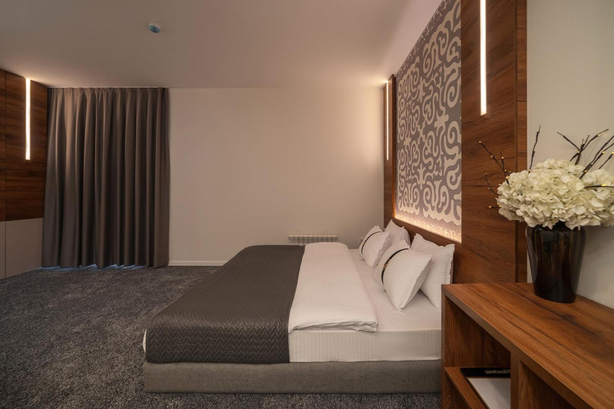 Duo Hotel By Futuro Biškek Exteriér fotografie