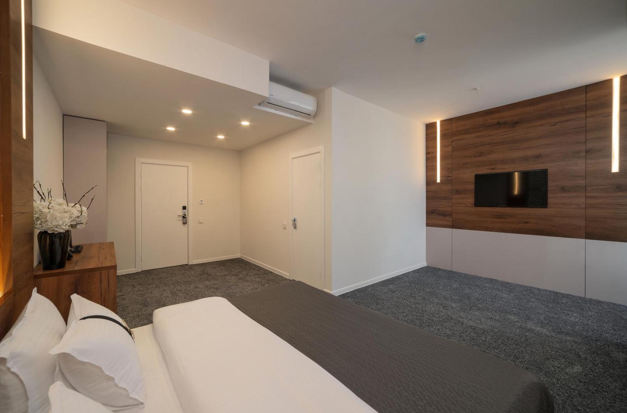 Duo Hotel By Futuro Biškek Exteriér fotografie
