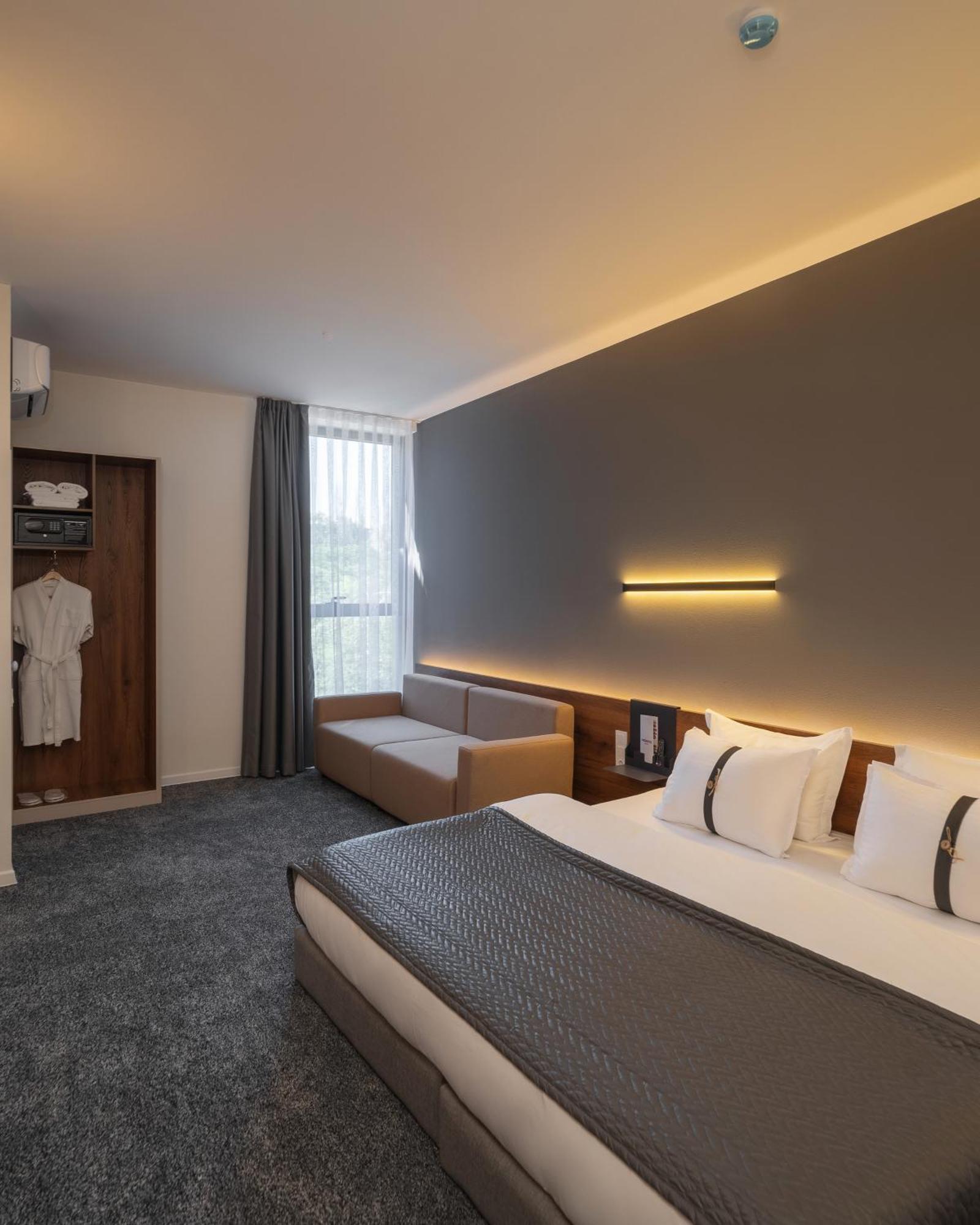 Duo Hotel By Futuro Biškek Exteriér fotografie